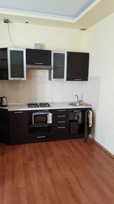 Selling a 2-room apartment in the city center
