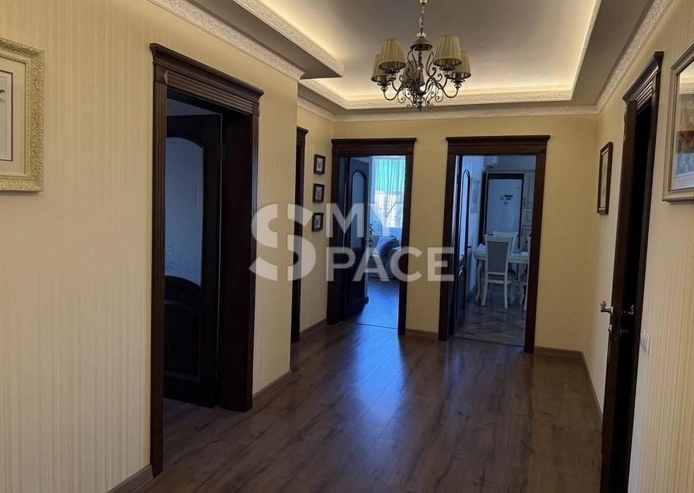 3-room apartment in Demiivka, Feodosiyska St. 2L