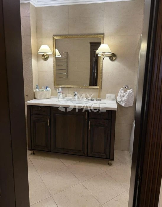3-room apartment in Demiivka, Feodosiyska St. 2L