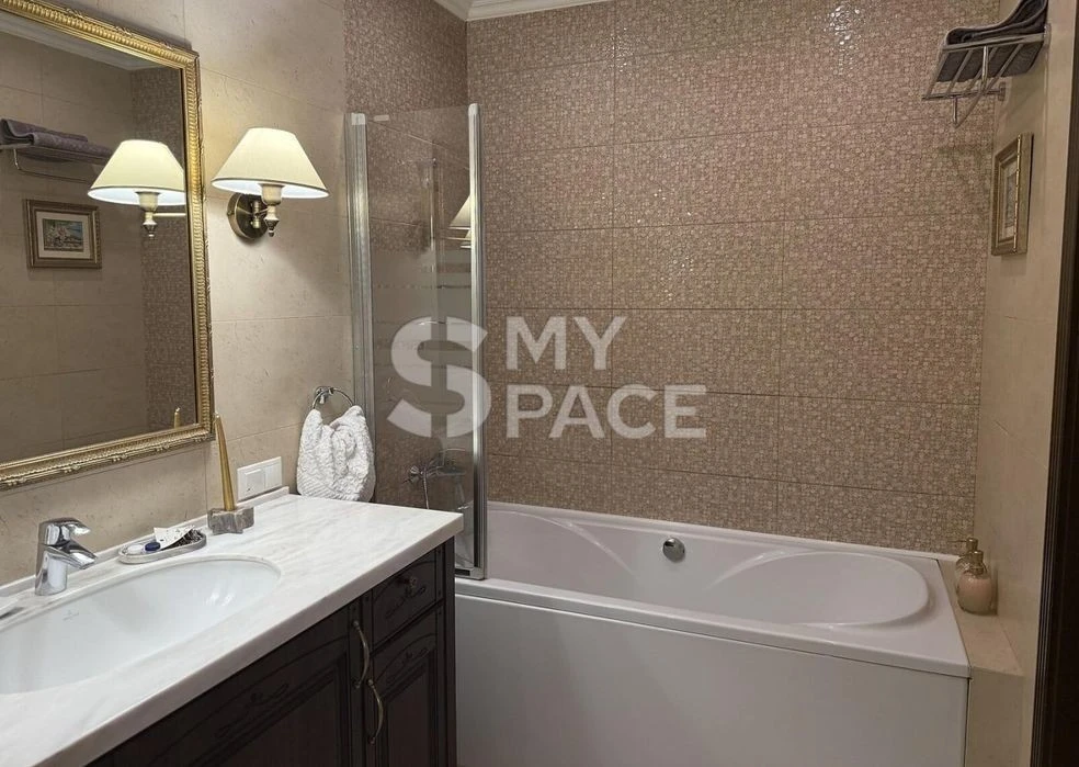 3-room apartment in Demiivka, Feodosiyska St. 2L