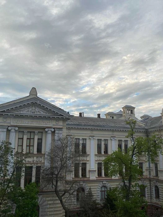 Продажа 4-комнатной на Ольгиевской