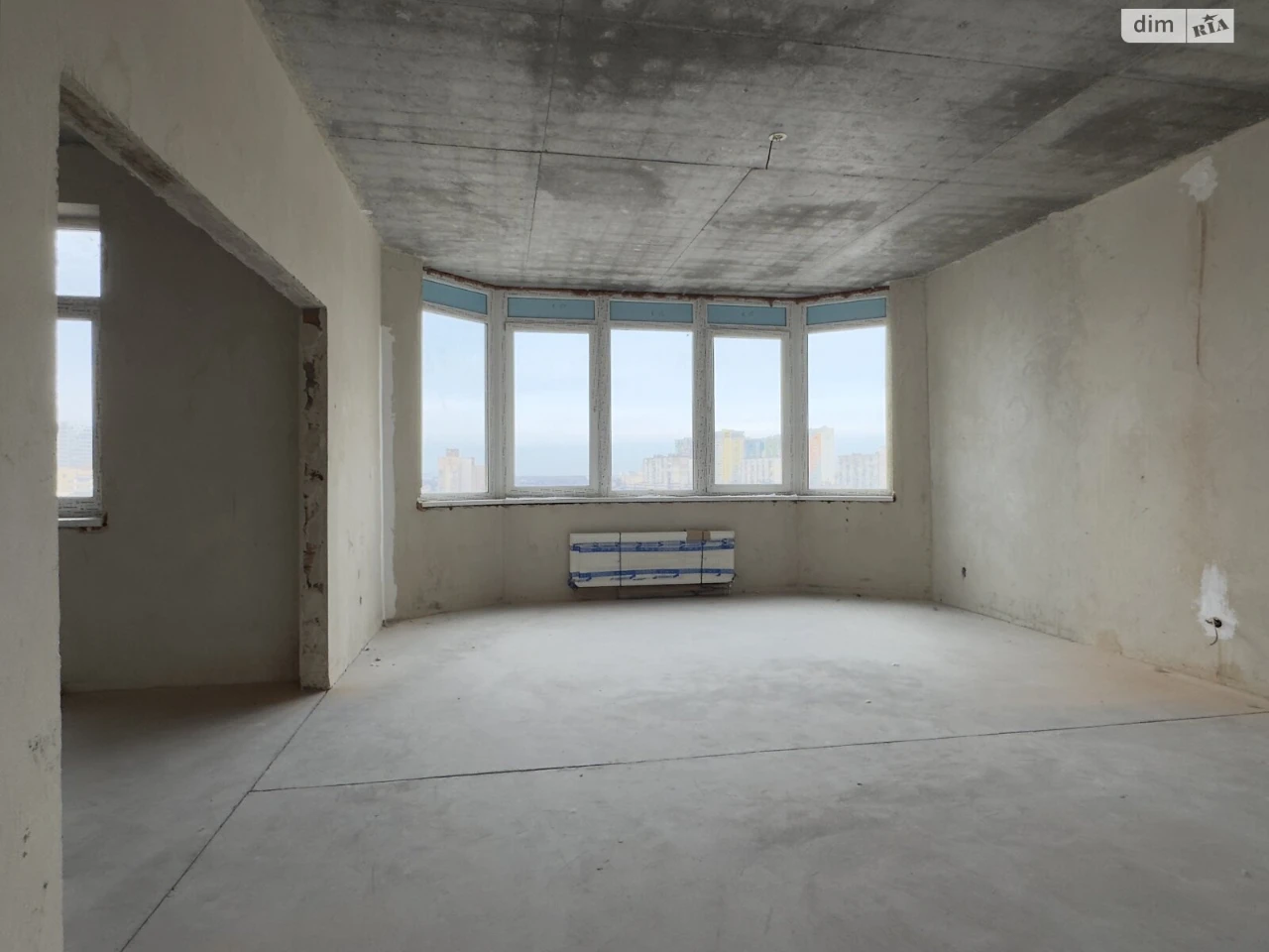 For sale Apartment Livoberezhnyy Massiv
