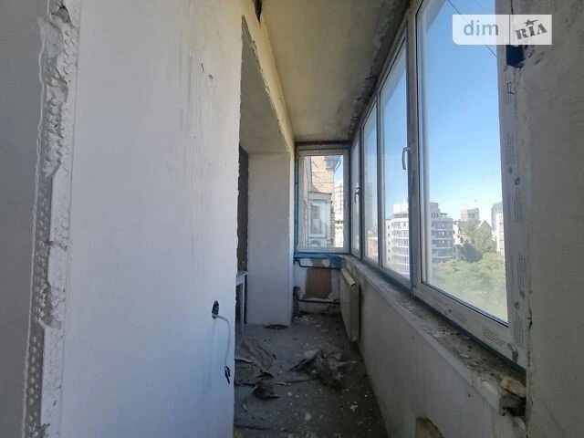 Sale of 2-room apartment 70 sq. m. on Oleksandra Konyskyi St. 83