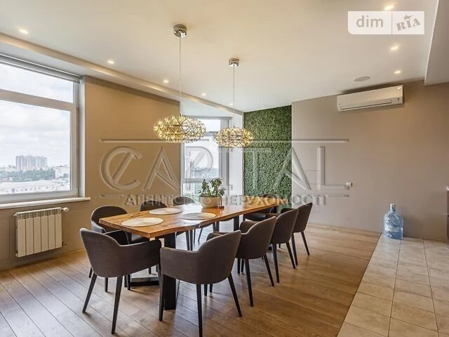 Sale of 4-room apartment 206 sq. m on Sichovykh Striltsiv 84A •