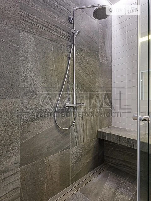 Sale of 4-room apartment 206 sq. m on Sichovykh Striltsiv 84A •