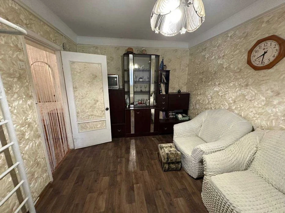 Продается 2-х ком. квартиру р-н Старого парка,4/5, раздельны