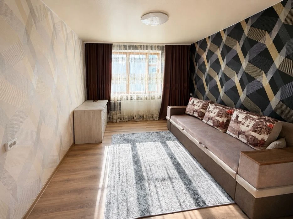 Продажа 2 комнатной квартиры, замостье