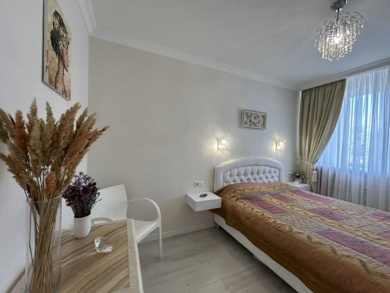 Renovated 2-room apartment on Tairov.