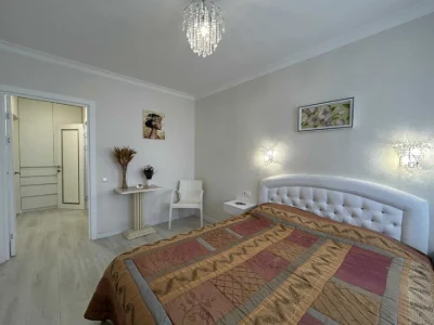 Renovated 2-room apartment on Tairov.