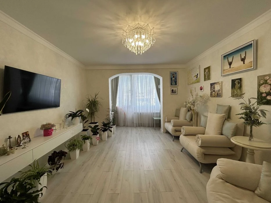 Renovated 2-room apartment on Tairov.