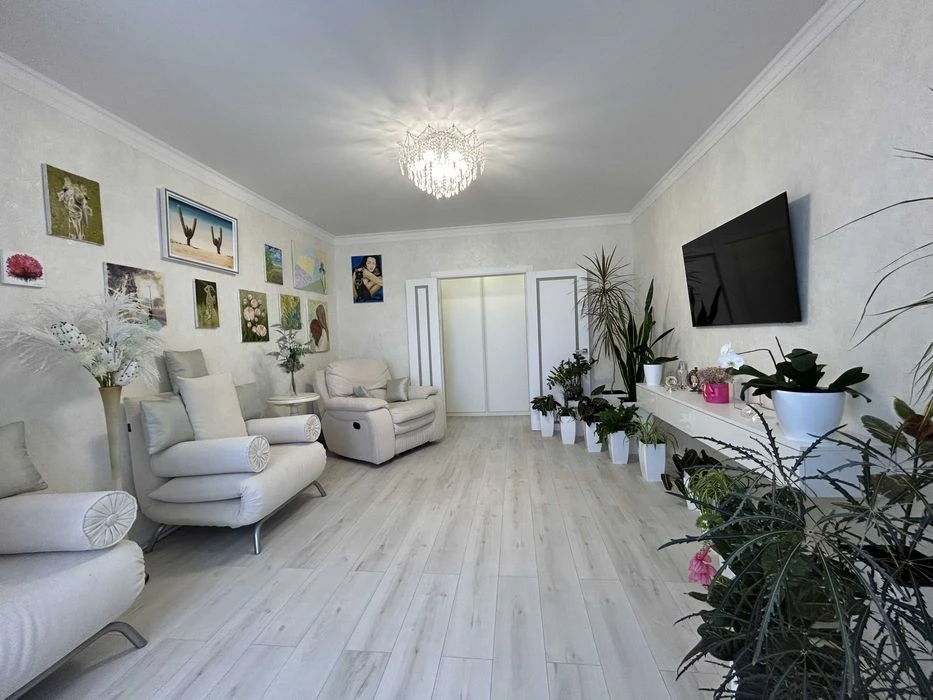 Renovated 2-room apartment on Tairov.