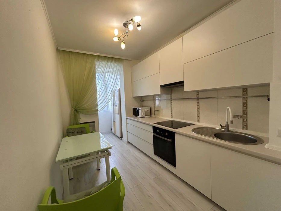 Renovated 2-room apartment on Tairov.