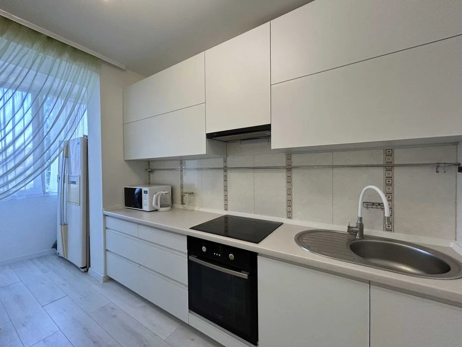 Renovated 2-room apartment on Tairov.
