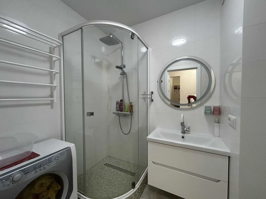 Renovated 2-room apartment on Tairov.