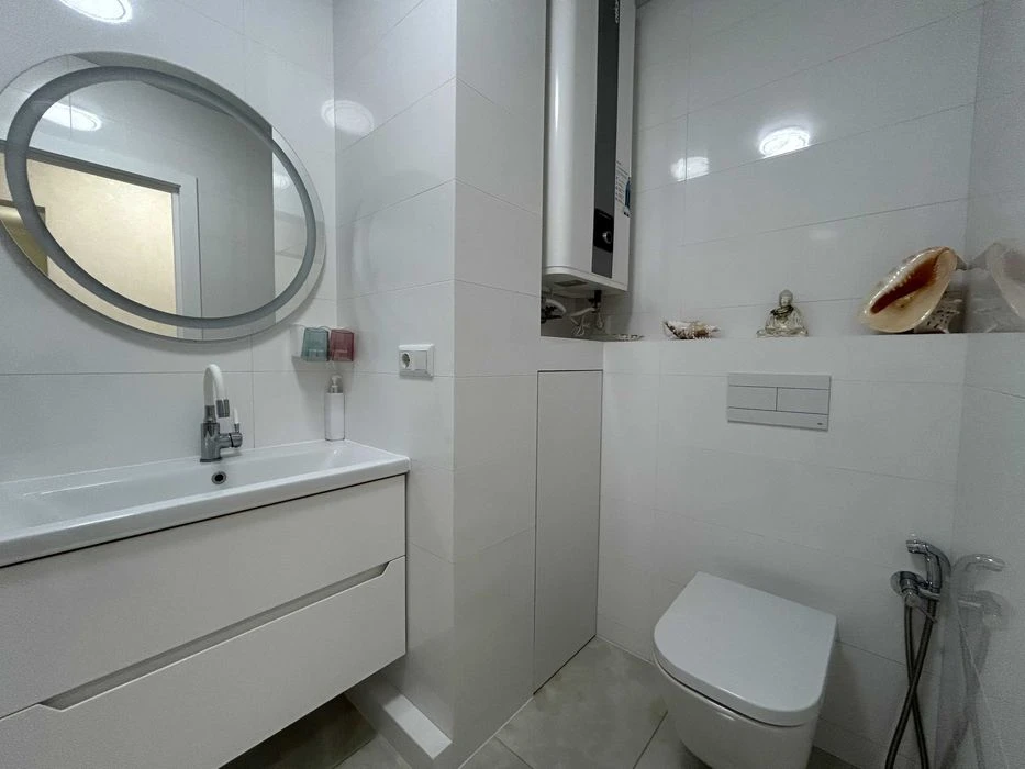 Renovated 2-room apartment on Tairov.