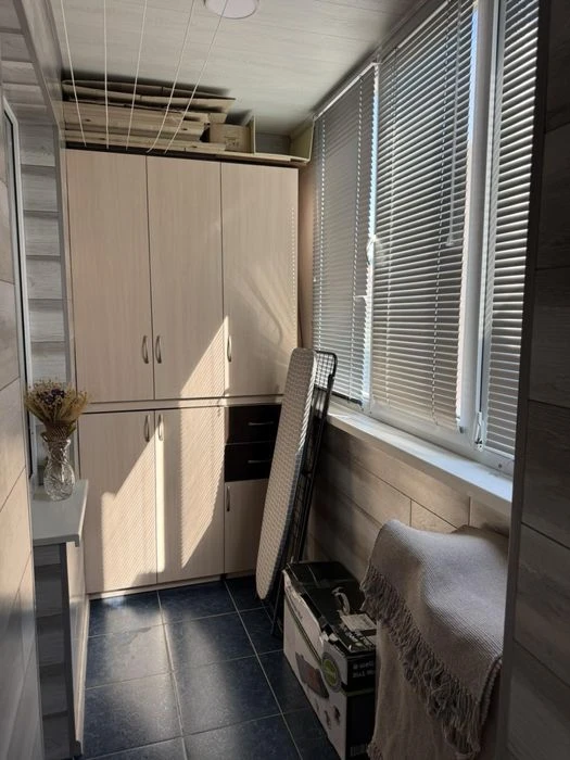 2к квартира укомплектована поверх 4/9 Поділ