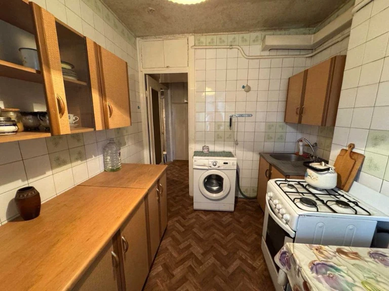 Продам 2 комнатную квартиру на Солнечном ж/м