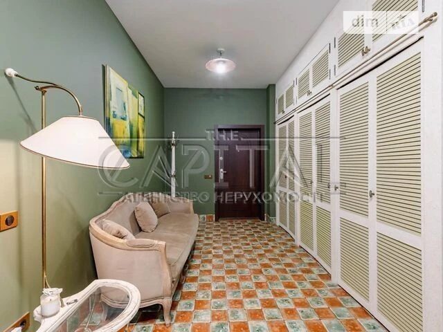 For sale 4-room apartment 160 sq. m. on Zvirynetska Street 59 • ID 346