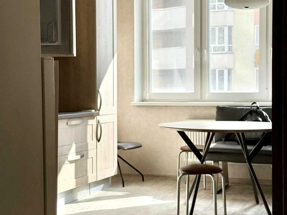 Квартира. Киев, Анны Ахматовой ул.