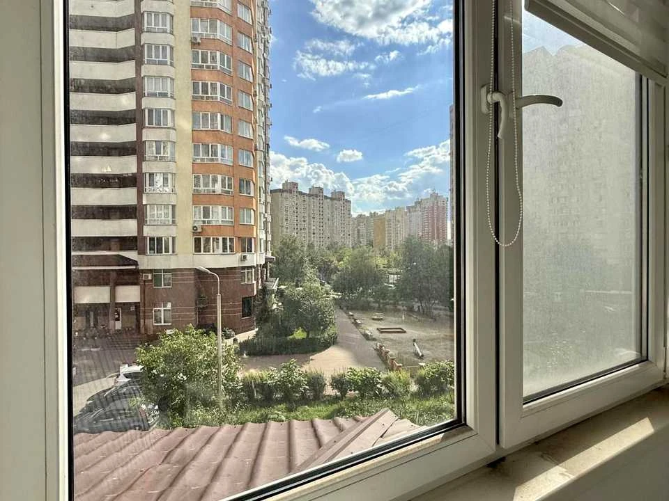 Квартира. Киев, Анны Ахматовой ул.