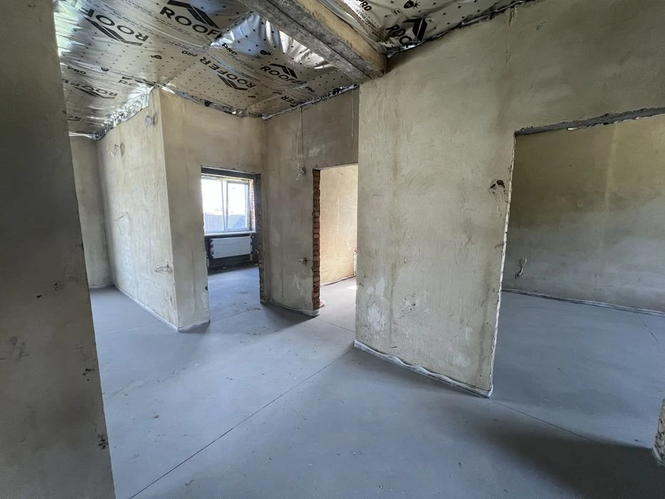 For sale one-story house 85 sq.m., 3 rooms, gas TYAZHILYV