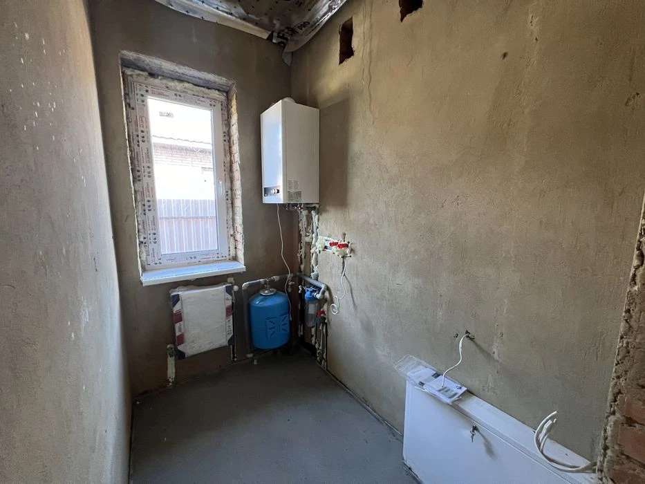 For sale one-story house 85 sq.m., 3 rooms, gas TYAZHILYV