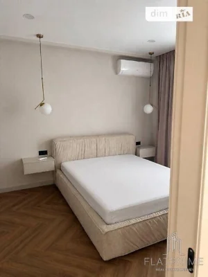 Sale of 1-room apartment 41 sq. m. on Mykhaylo Maksimovicha st. 36 •
