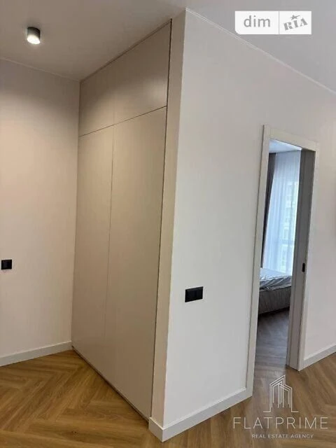 Sale of 1-room apartment 41 sq. m. on Mykhaylo Maksimovicha st. 36 •