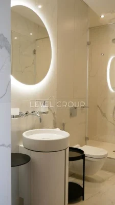 Exclusive 4-room apartment with designer renovation in Klubn