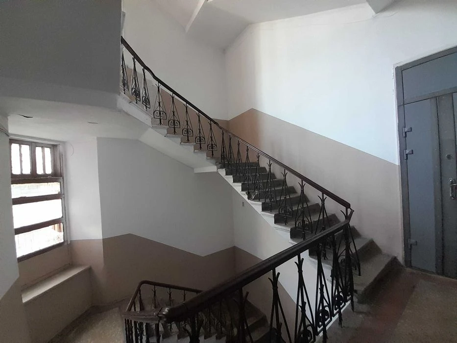 Срочно продам 2-х ком. квартиру в центре. Бельгийка