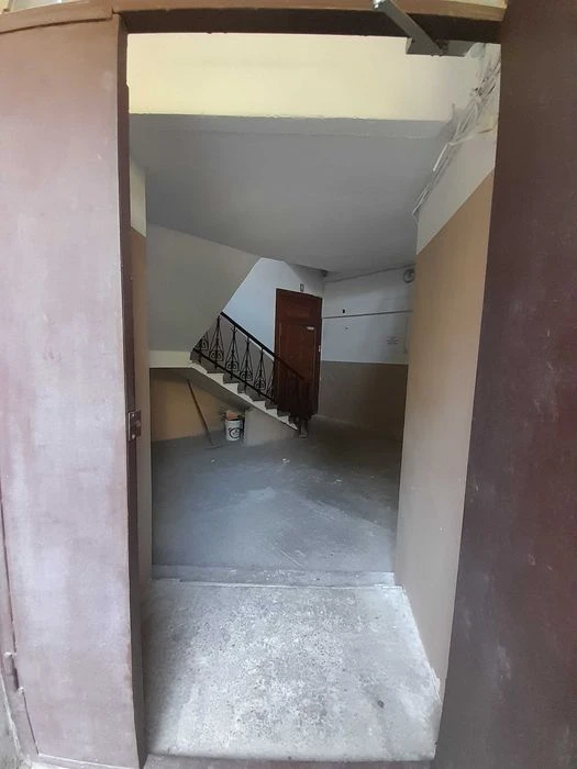 Срочно продам 2-х ком. квартиру в центре. Бельгийка
