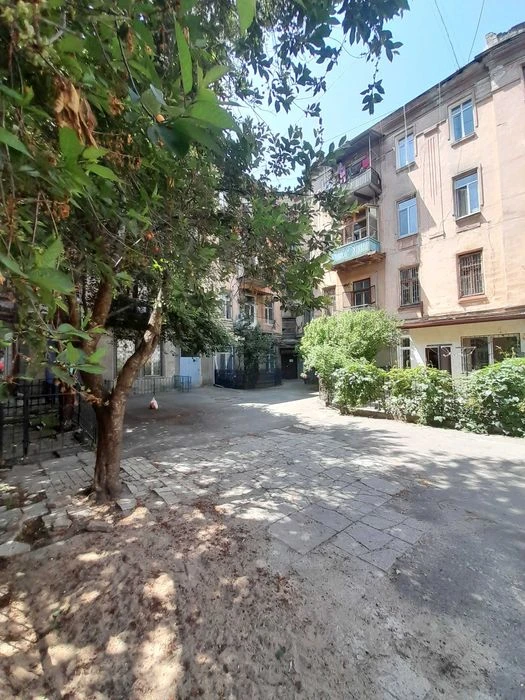 Срочно продам 2-х ком. квартиру в центре. Бельгийка