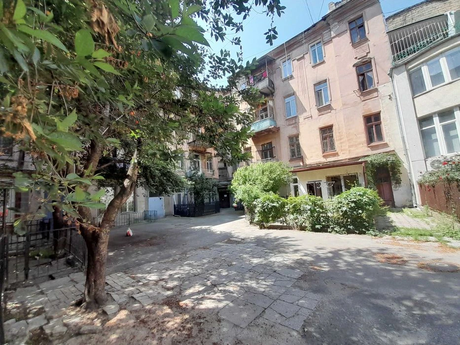 Срочно продам 2-х ком. квартиру в центре. Бельгийка