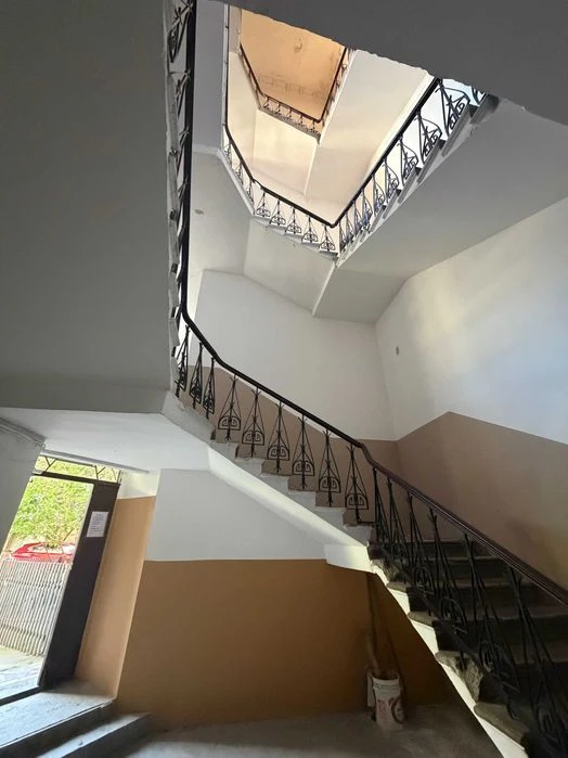 Срочно продам 2-х ком. квартиру в центре. Бельгийка