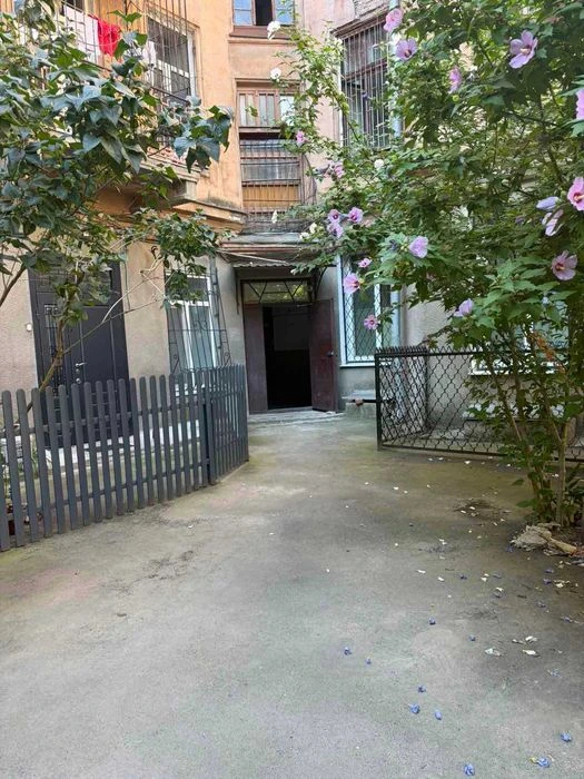 Срочно продам 2-х ком. квартиру в центре. Бельгийка