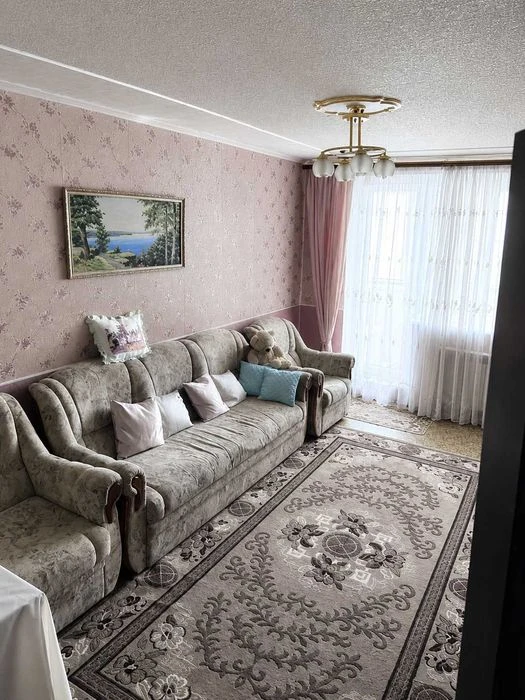 Продаж 3 кімнатна квартира Нові Будинки