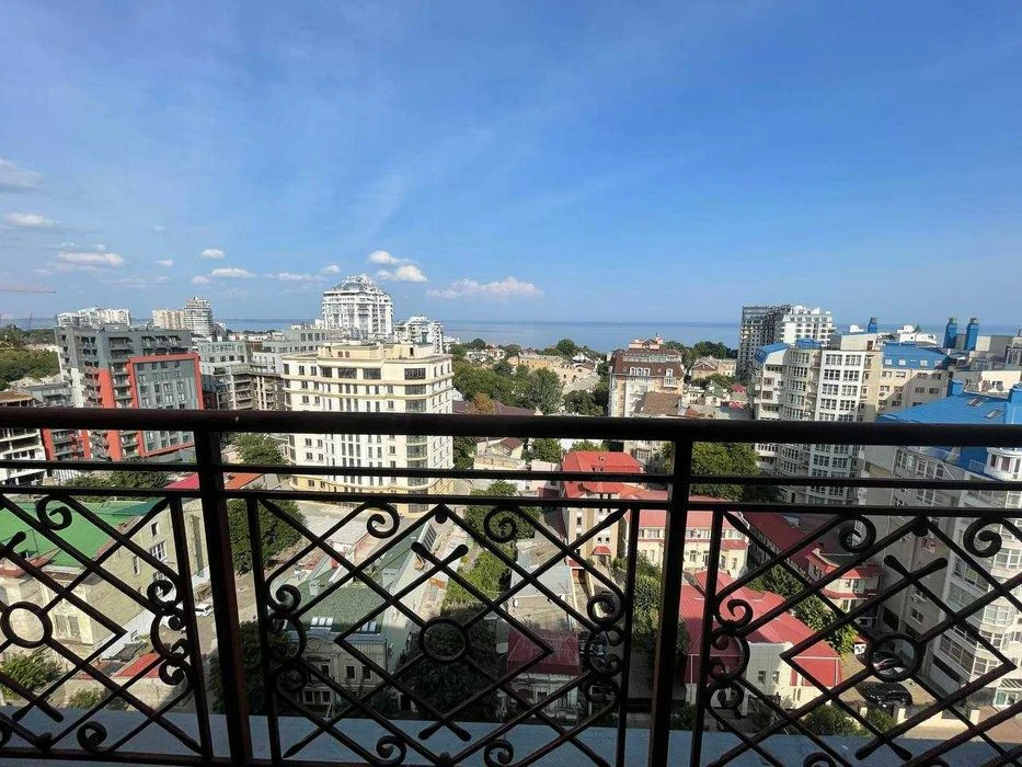 Two-level apartment on French Boulevard in the Kark Building