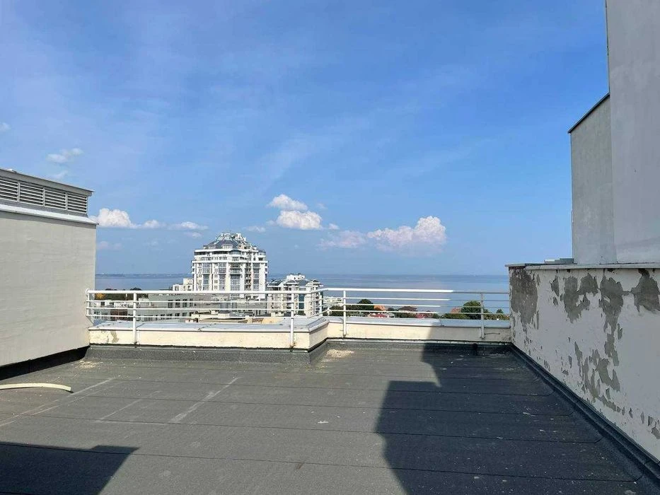Two-level apartment on French Boulevard in the Kark Building