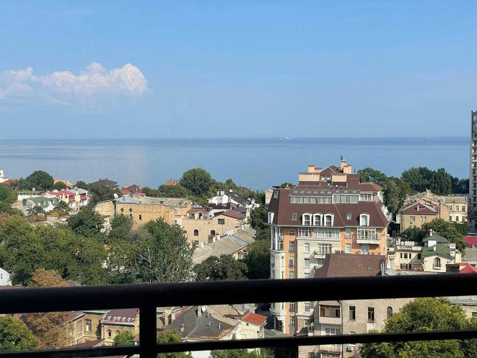 Two-level apartment on French Boulevard in the Kark Building