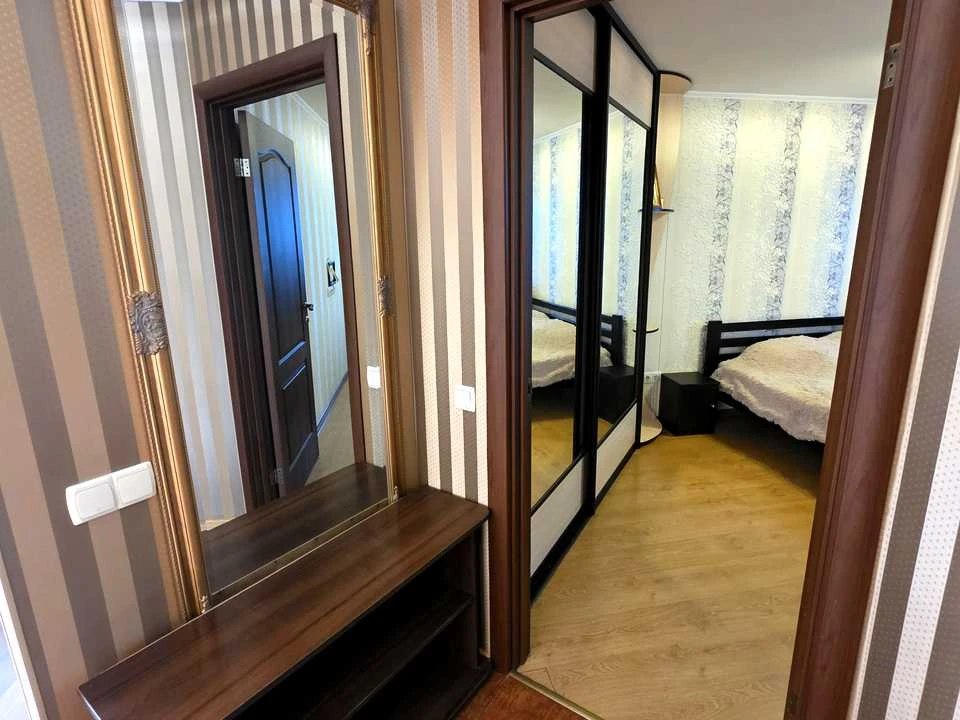 Apartment. Kharkiv, Yubileiny Ave. ()