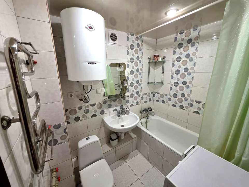 Apartment. Kharkiv, Yubileiny Ave. ()
