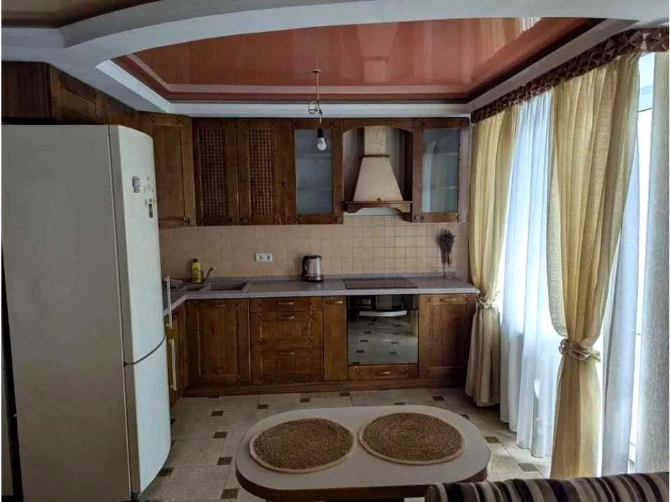 Квартира. Черкаси, Шевченка бульв.