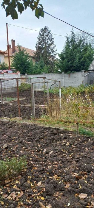 A part of a homestead with a plot on Obylnoy/Vanzetta is for sale