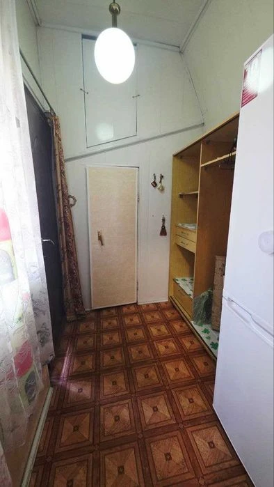 Продам трехкомнатную квартиру. По документам часть договорила
