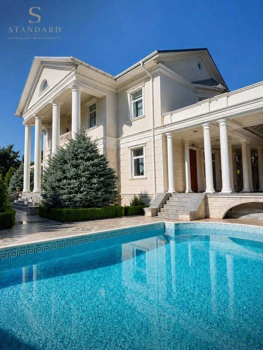 House with a pool by the sea, 13th century. Bolshoy Fontana 0% commission