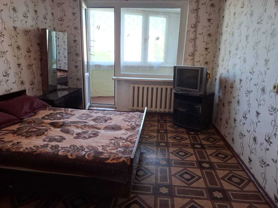 3к квартира в чешке, район Михайловской площади. Чистая. Ц