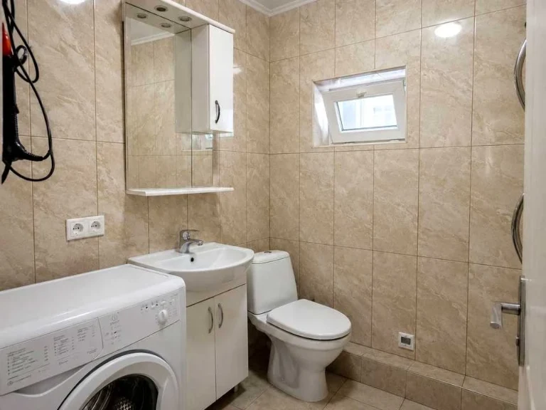 Apartment. Dnipro, Sichovyi Lane. (Kalinina)