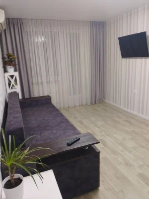 Real! 2-bedroom apartment. Aerospace Avenue.
