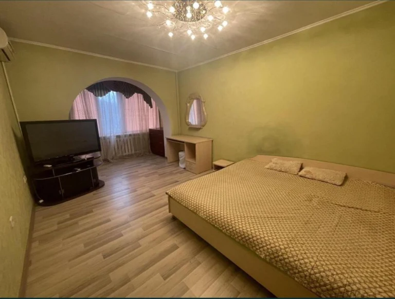 I will sell 3 pcs. sq. 85m2. Zaporozhskoye Shosse, 4, DAFI district