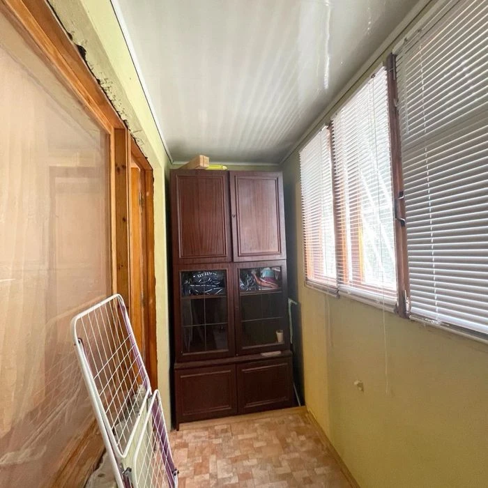 Продам 3 комнатную квартиру 85м2. Правый берег Запорожское ш